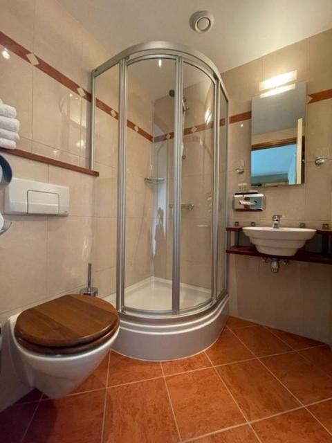 Hotel Kreutzer 하이젠라스 외부 사진